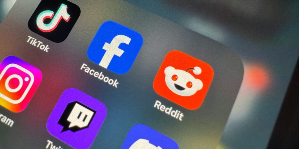 Reddit making global changes to protect kids after social media ban 9tnV9K