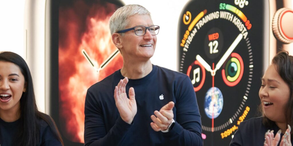 tim cook apple watch KSkBnL