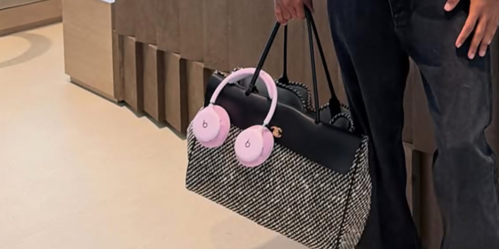 Beats Studio Pro 2 teased zSj4a2