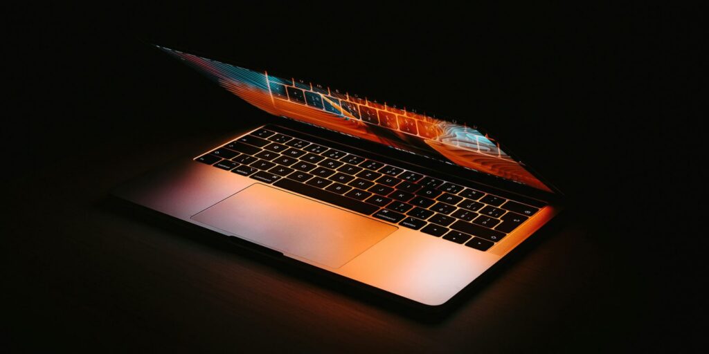 Samsung report confirms timings for OLED MacBook Pro with MacBook Air further delayed q88yG6