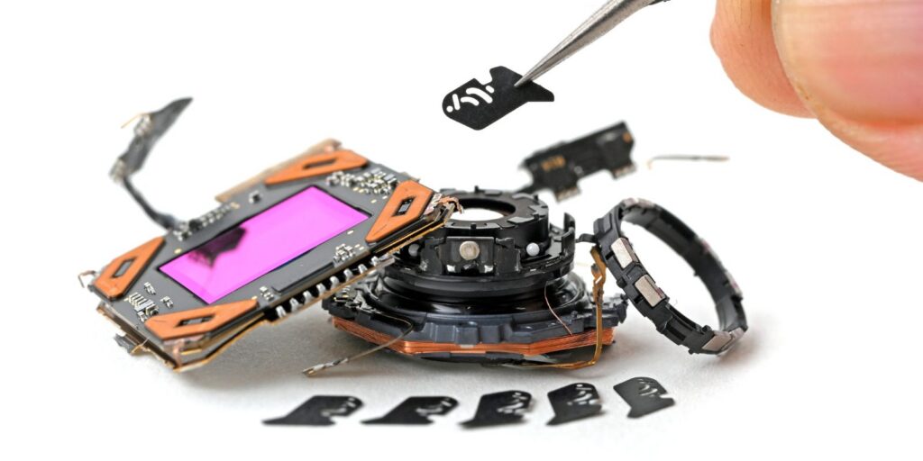 ifixit 18 pro teardown UJchir