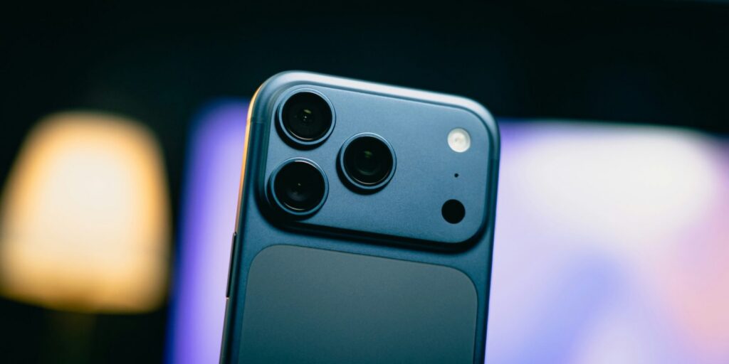 iphone 17 pro blue camera array Ya5OFR